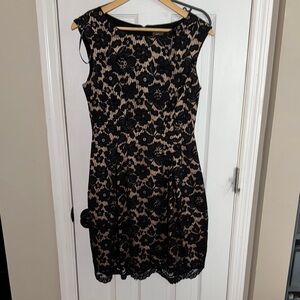 Vince Camuto Black and Tan Sheath Mini Dress